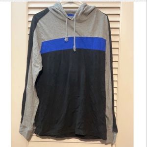 Aeropostale Men’s Hooded Long Sleeve Size M
Gray, black & royal blue